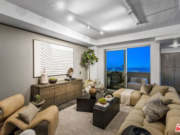 7250 Franklin Avenue 1204, Los Angeles CA 90046