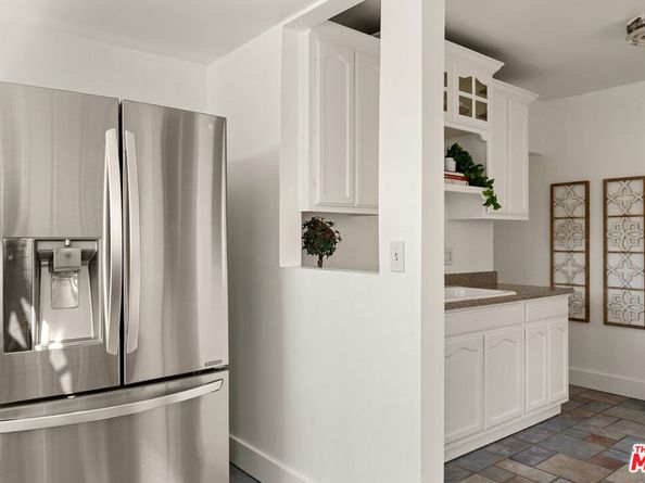 3220 Garden Avenue, Los Angeles CA 90039