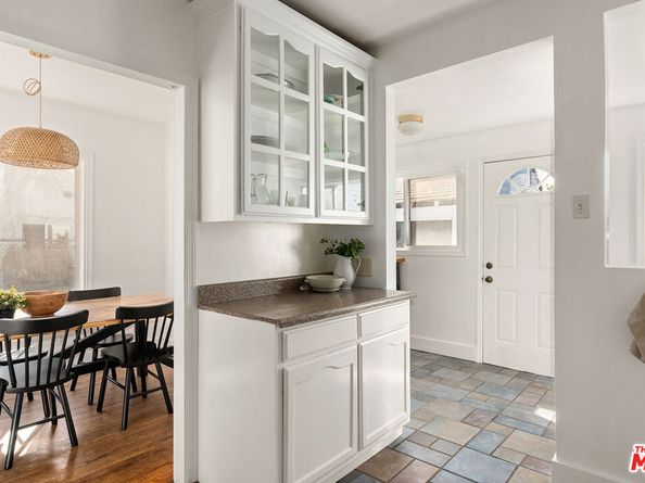 3220 Garden Avenue, Los Angeles CA 90039