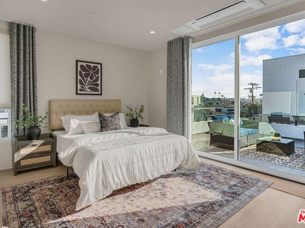 127 Plymouth Street, Inglewood CA 90302