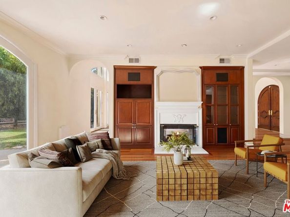 4755 Vanalden Avenue, Tarzana CA 91356