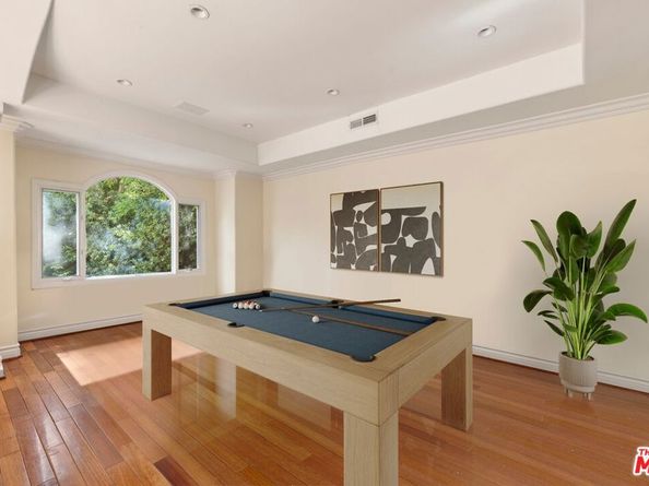 4755 Vanalden Avenue, Tarzana CA 91356