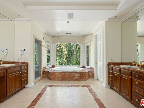 4755 Vanalden Avenue, Tarzana CA 91356