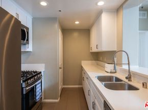 930 N Doheny Drive 305, West Hollywood CA 90069