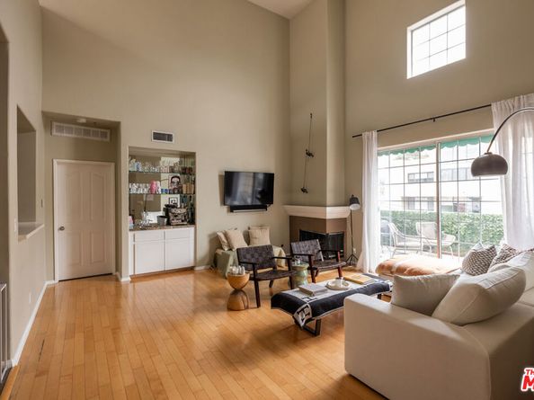 930 N Doheny Drive 305, West Hollywood CA 90069