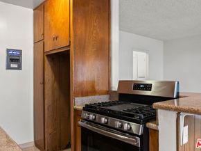 615 E Magnolia Boulevard, Burbank CA 91501