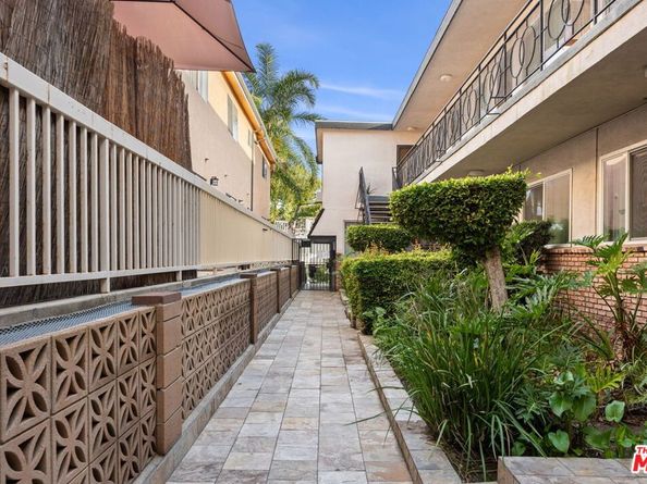 615 E Magnolia Boulevard, Burbank CA 91501