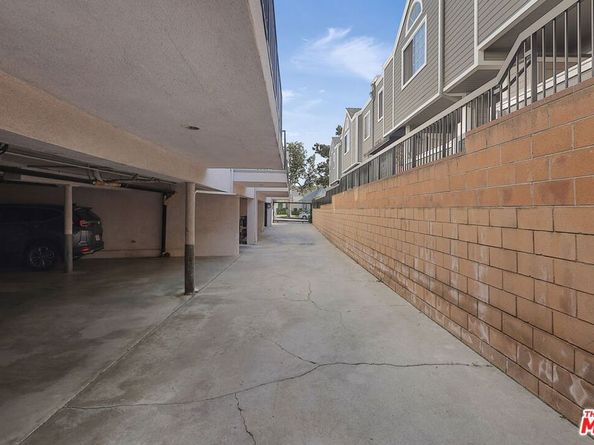 615 E Magnolia Boulevard, Burbank CA 91501