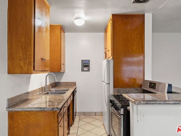 615 E Magnolia Boulevard, Burbank CA 91501