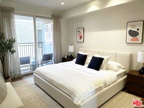 441 S Barrington Avenue 209, Los Angeles CA 90049