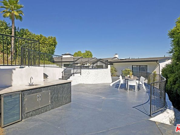 3712 Berry Drive, Studio City CA 91604