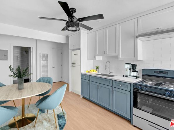 5926 S Hoover Street, Los Angeles CA 90044