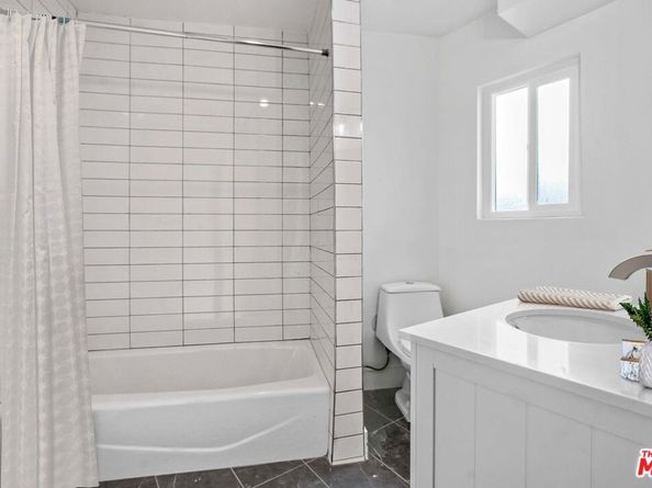 5529 Dairy Avenue, Long Beach CA 90805