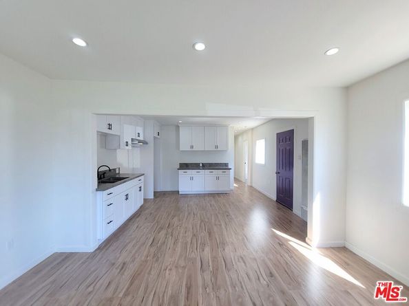 200 N Acacia Avenue, Compton CA 90220