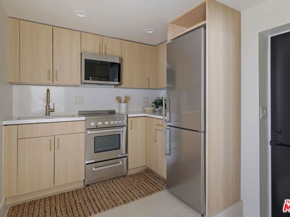 4190 York Boulevard, Los Angeles CA 90065