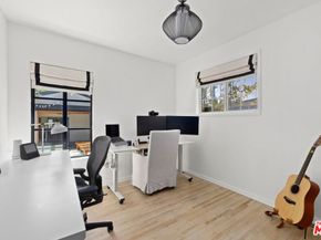 2402 11th Street, Santa Monica CA 90405
