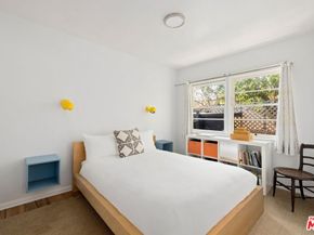 2402 11th Street, Santa Monica CA 90405
