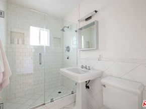 2402 11th Street, Santa Monica CA 90405