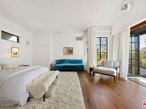 2402 11th Street, Santa Monica CA 90405