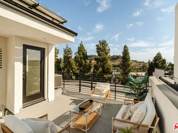 3855 N Riley Lane, Los Angeles CA 90065