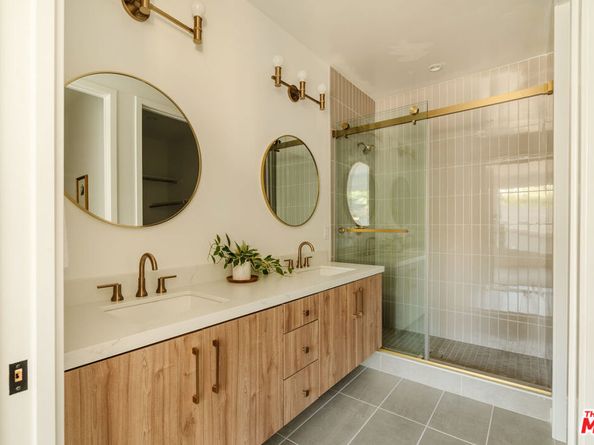 3855 N Riley Lane, Los Angeles CA 90065