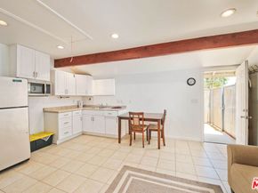 7421 Jumilla Avenue, Winnetka CA 91306