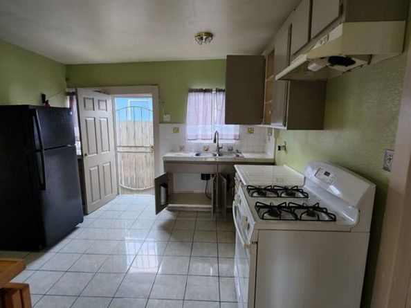 3771 S Catalina Street, Los Angeles CA 90007