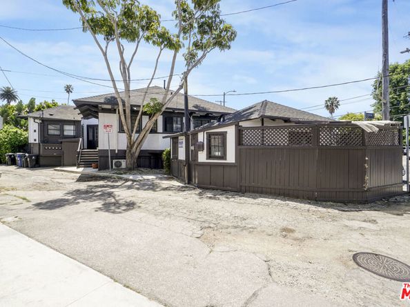 1300 Riviera Avenue, Venice CA 90291