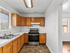 4045 Abourne Road D, Los Angeles CA 90008