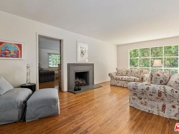 1041 Chantilly Road, Los Angeles CA 90077