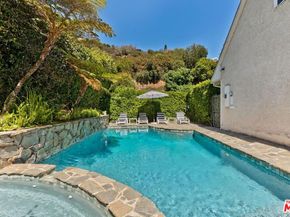 1041 Chantilly Road, Los Angeles CA 90077