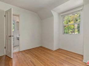 1041 Chantilly Road, Los Angeles CA 90077