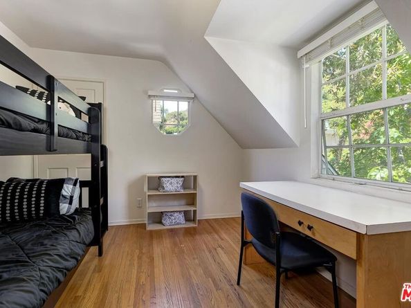 1041 Chantilly Road, Los Angeles CA 90077