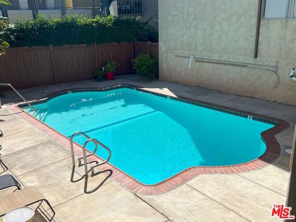 5901 Canterbury Drive 5, Culver City CA 90230