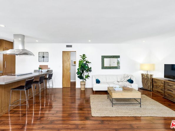 2002 4th Street 302, Santa Monica CA 90405