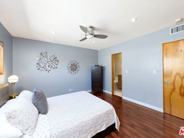 2002 4th Street 302, Santa Monica CA 90405