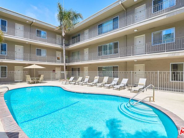 2002 4th Street 302, Santa Monica CA 90405