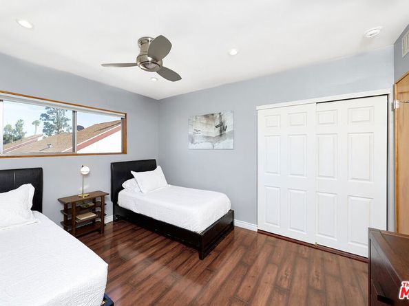 2002 4th Street 302, Santa Monica CA 90405