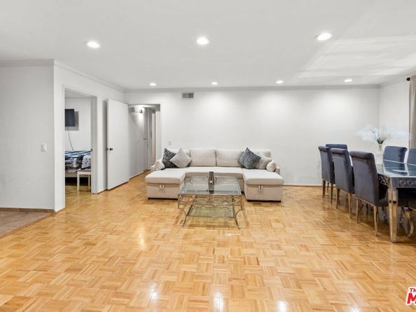 330 Burchett Street 206, Glendale CA 91203
