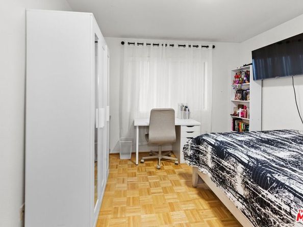 330 Burchett Street 206, Glendale CA 91203