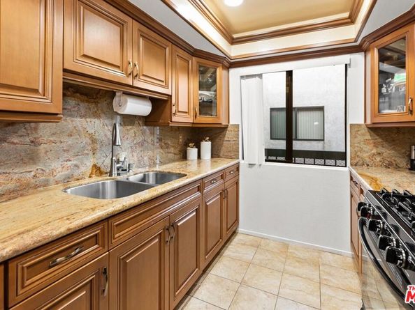 330 Burchett Street 206, Glendale CA 91203
