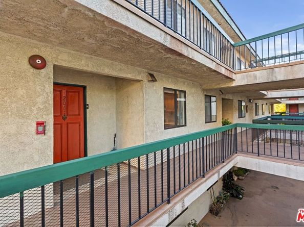 330 Burchett Street 206, Glendale CA 91203