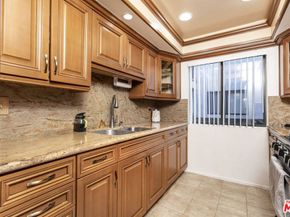 330 Burchett Street 206, Glendale CA 91203