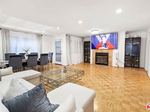 330 Burchett Street 206, Glendale CA 91203