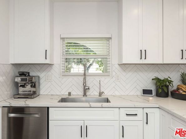 1358 Justin Avenue, Glendale CA 91201