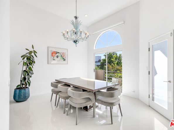 840 N Croft Avenue 301, Los Angeles CA 90069
