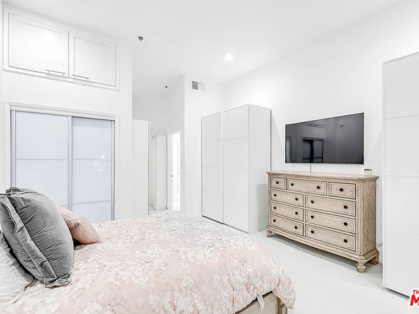 840 N Croft Avenue 301, Los Angeles CA 90069