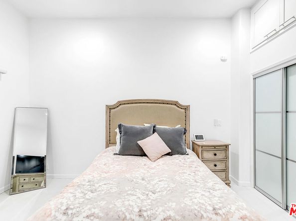 840 N Croft Avenue 301, Los Angeles CA 90069