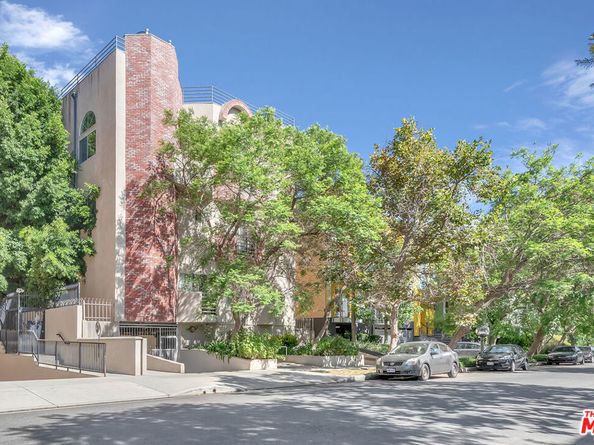840 N Croft Avenue 301, Los Angeles CA 90069