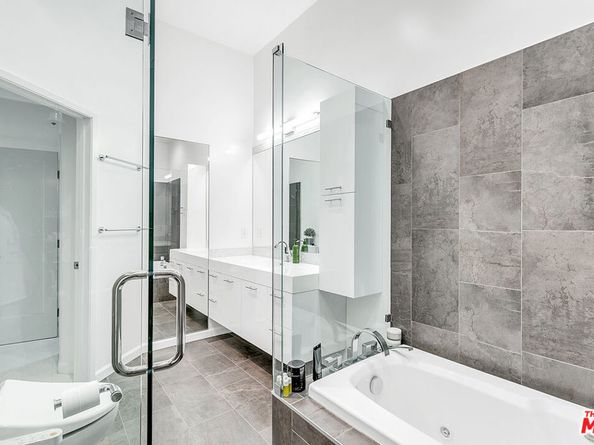 840 N Croft Avenue 301, Los Angeles CA 90069